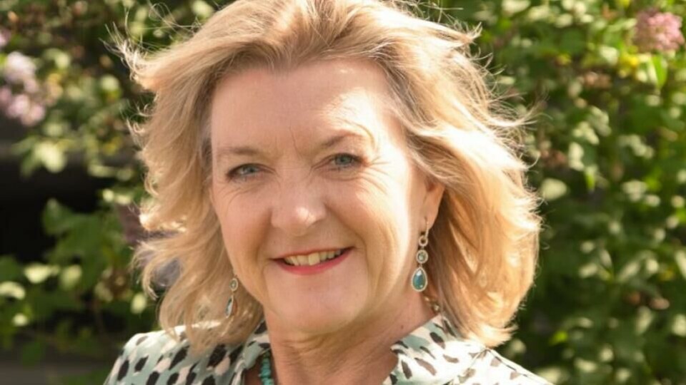 Wenche Huser Sund, daglig leder i Salgsfabrikken, reflekterer her over hvorfor fagmedier har en egen styrke som annonsemedier. (Foto: Salgsfabrikken).